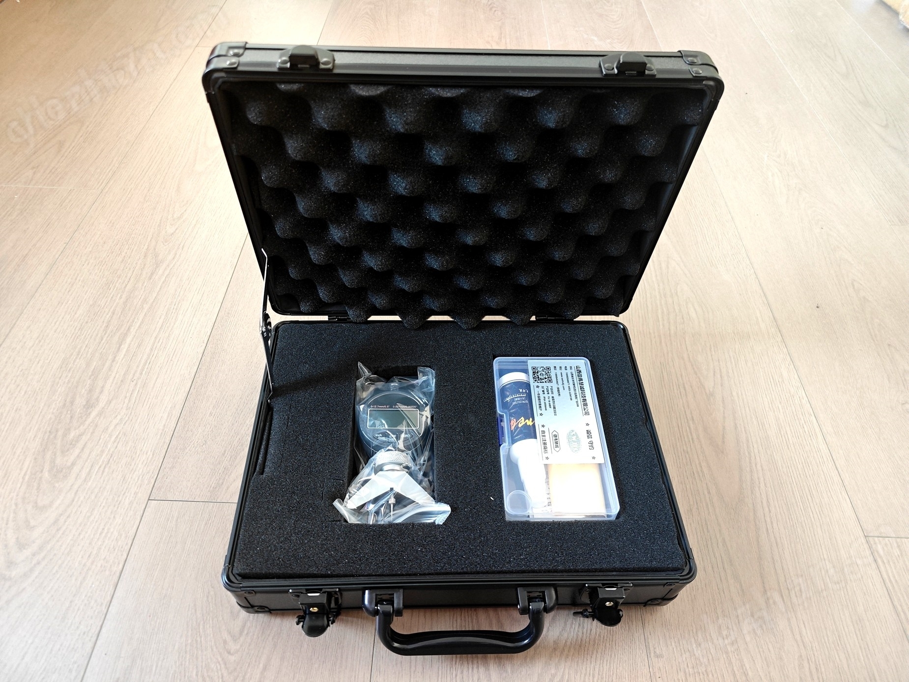 數(shù)顯管道表面腐蝕坑深度測量儀