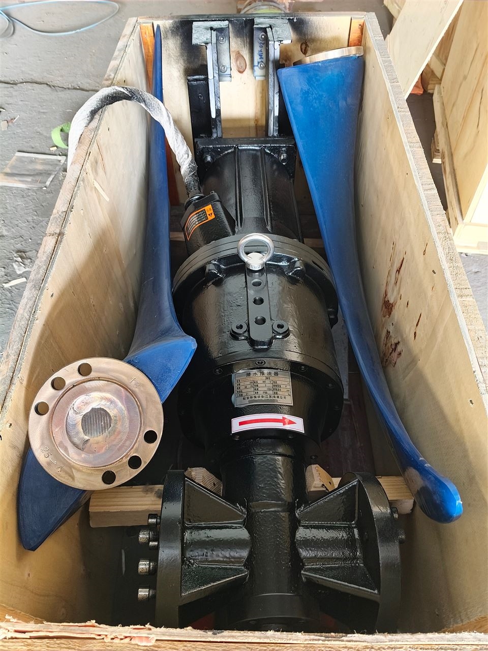 潛水低速推流器常見故障