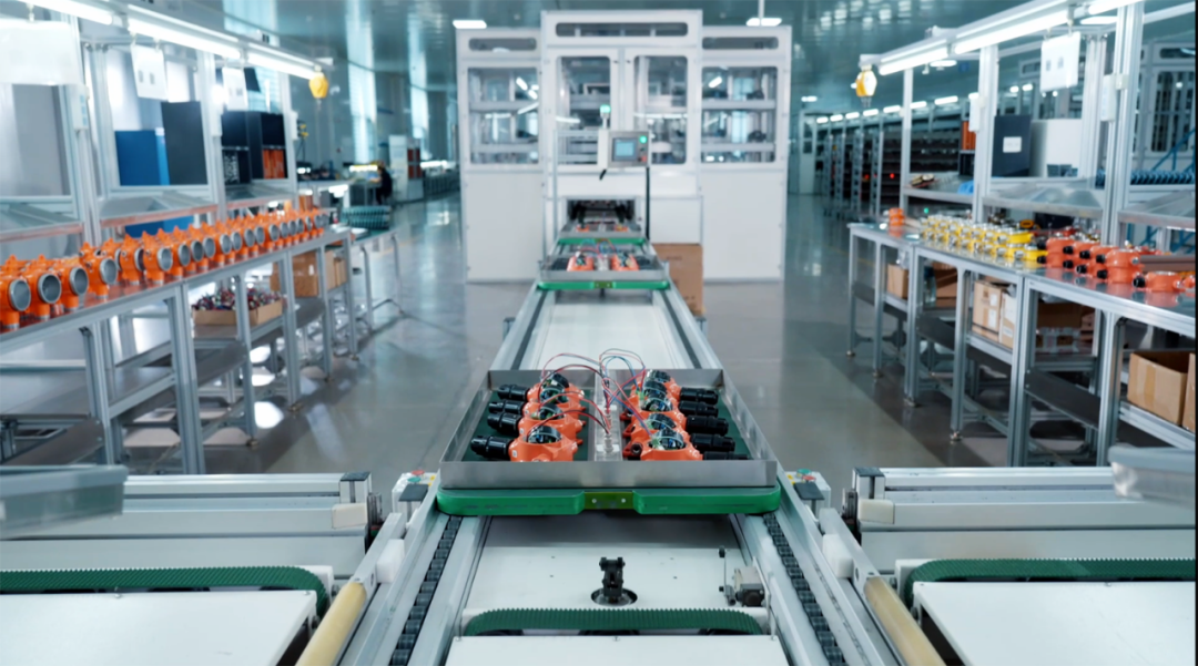 喜报!驰诚电气荣获2025“上证鹰·金质量”小巨人奖